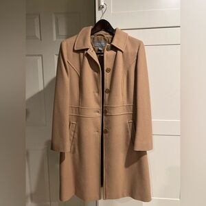 Ann Taylor 12P trench coat used in very good condition